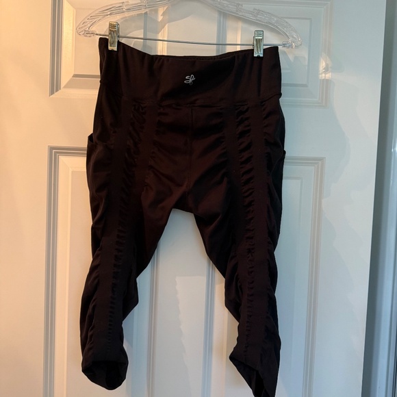 Sweetflexx Resistance Band Leggings w/Pockets - Capri Size 10 - Picture 2 of 2